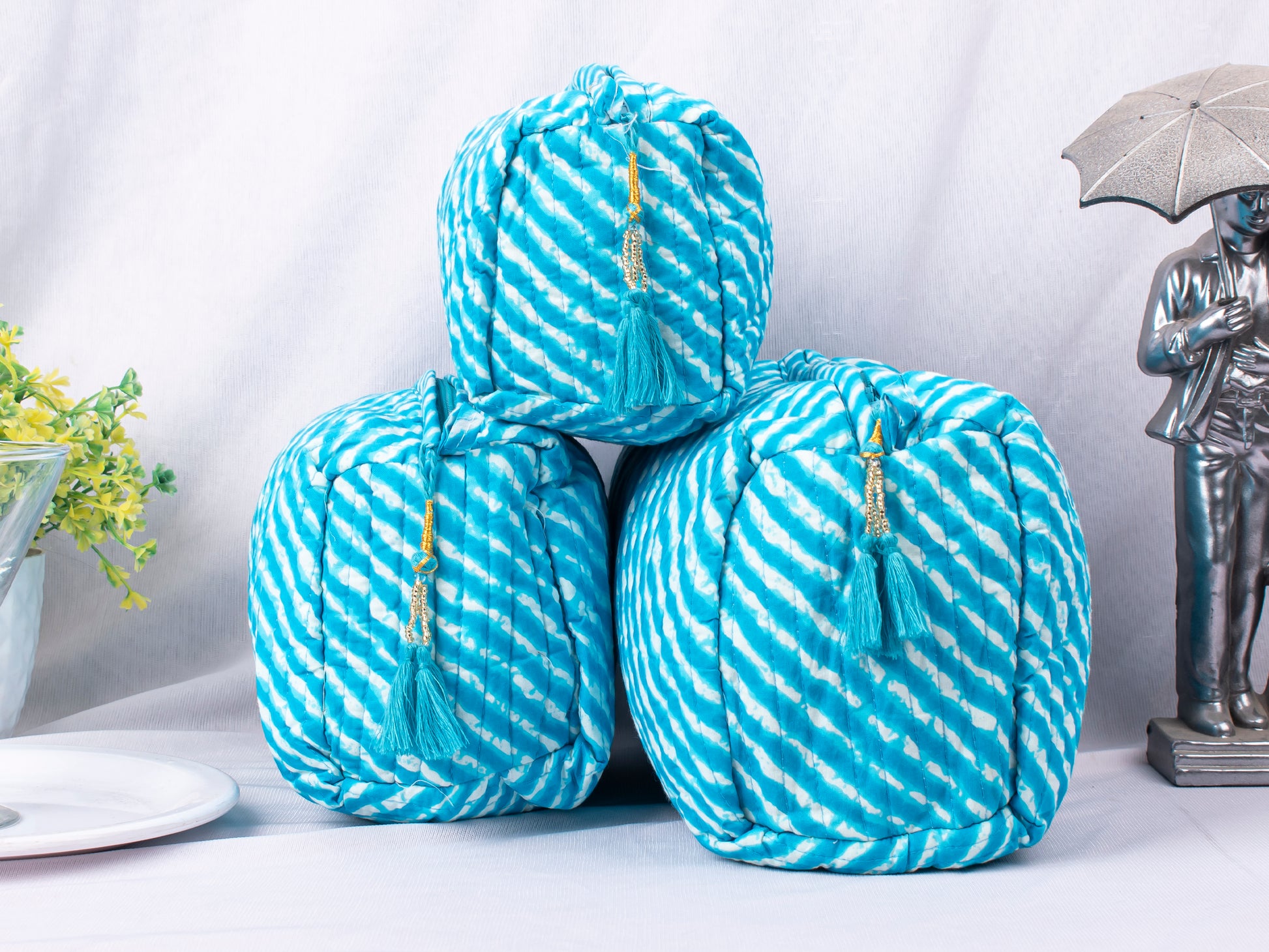 Set Of 3 Cosmetic Bags, Lightweight and Waterproof Wash Bags, Set Of 3 Makeup Bags, Pure Cotton Bags, Eco-friendly Cotton Bags