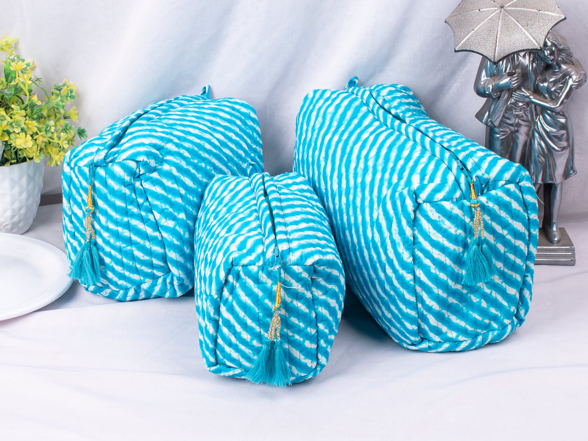 Set Of 3 Cosmetic Bags, Lightweight and Waterproof Wash Bags, Set Of 3 Makeup Bags, Pure Cotton Bags, Eco-friendly Cotton Bags